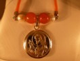 medalla con cornalina naranja. cod 2